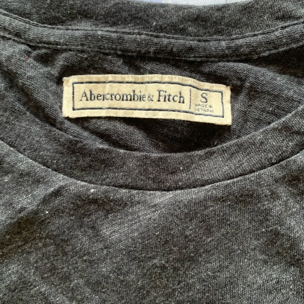 Abercrombie & Fitch Crop Tee